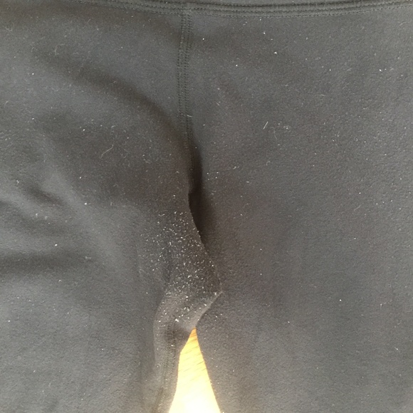 Lululemon Black Capri Yoga Pants - Picture 4 of 6